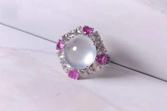 白菜玉坠有什么寓意   第1张