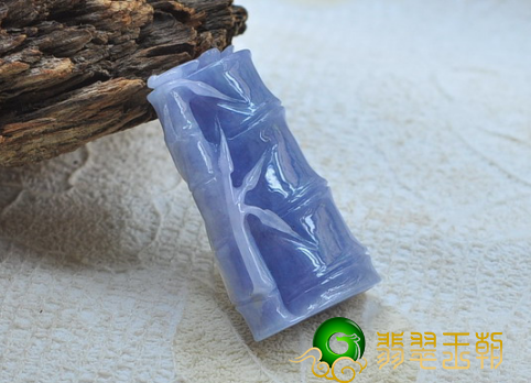 翡翠不一样颜色代表什么不一样的喻意   第2张