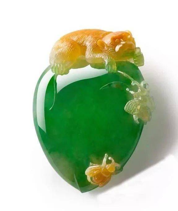 
                翡翠玉雕精品欣赏，给人一种余味无穷的感觉，这是我看过最好的翡翠！
   第3张