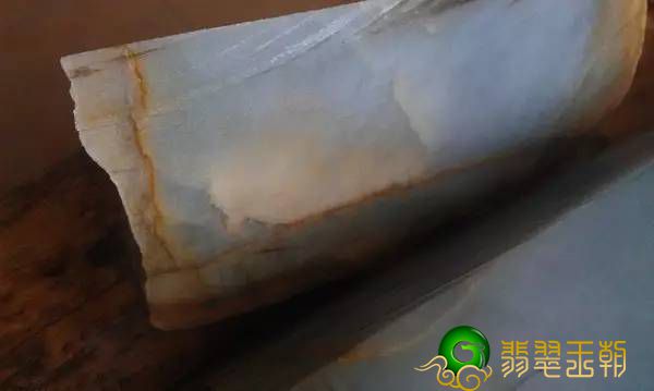 翡翠赌石明明已经涨了，这个步骤却让我的手镯出了裂。   第6张