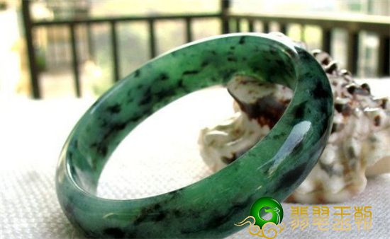 什么叫白地青、花青和跳青   第8张