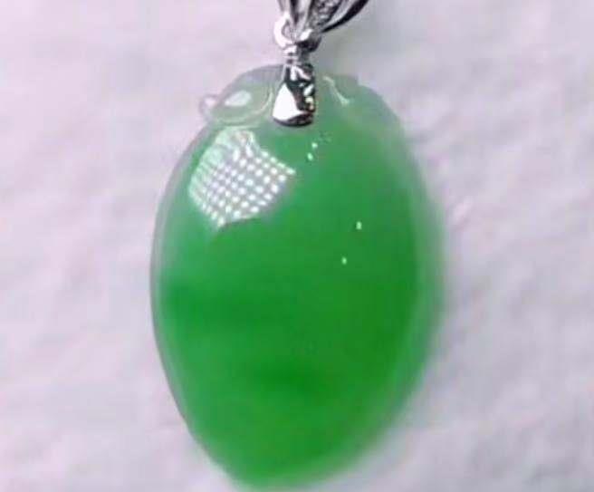 
                翡翠的九种颜色，你知道吗？值得收藏哦！
   第3张