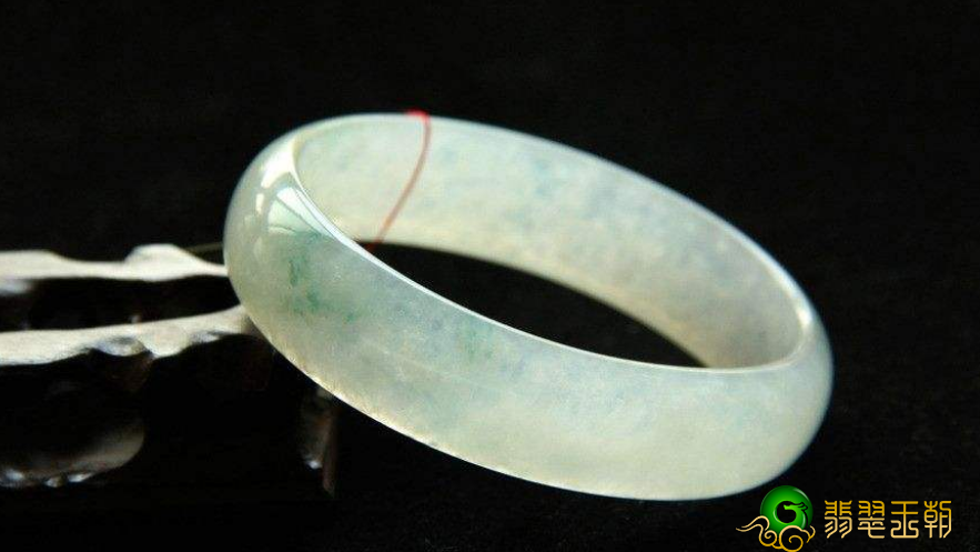 翡翠蹭热点的最高级别方式？戏说翡翠在历史上的第一次处于被动蹭热点   第1张