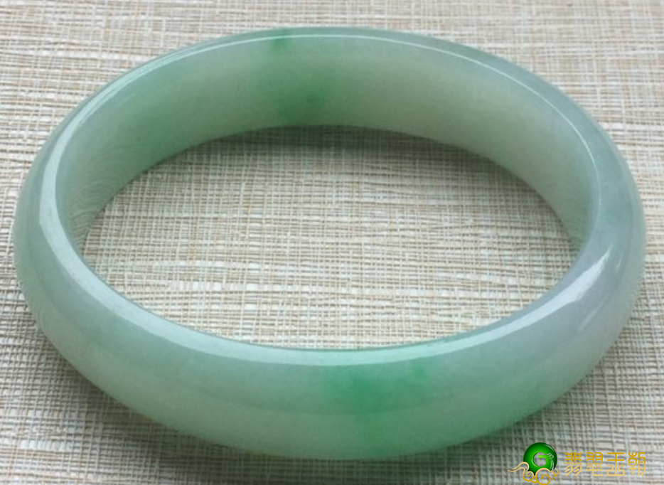 了解关于糯化种翡翠的这些特点你要知道   第2张
