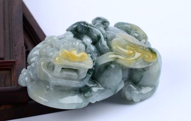翡翠貔貅手把件有什么寓意？盘玩时需要注意些什么？   第2张