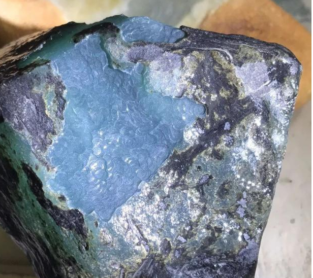 你了解的翡翠有多少，抛光的重要性又能体现什么呢？   第6张