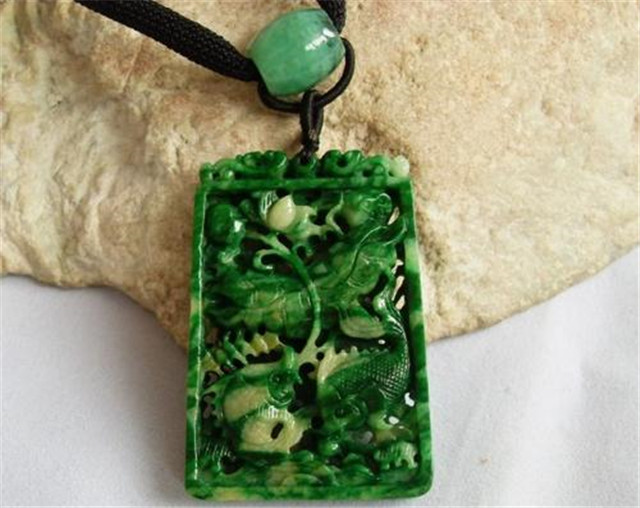 干青种翡翠价格是多少？带你全面认识它！   第1张