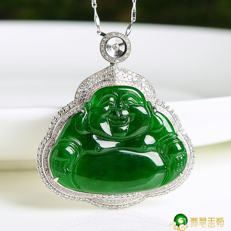 女人为什么要戴翡翠玉佛，这五大好处你一定要知道   第2张