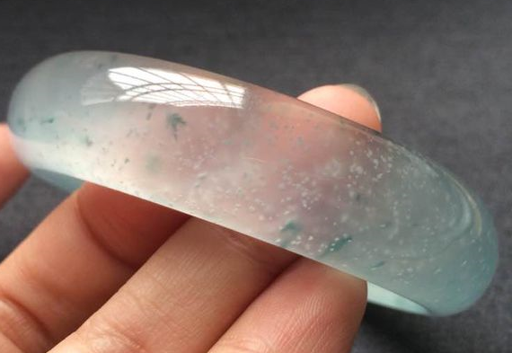 完全没有棉的翡翠一定就是好翡翠吗?翡翠的棉,大有讲究…… 第2张