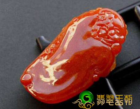 红色翡翠有收藏价值吗 红色翡翠的实用价值 