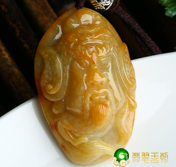 一款被忽视的翡翠装饰品，黄翡翠小挂件的使用价值   第3张