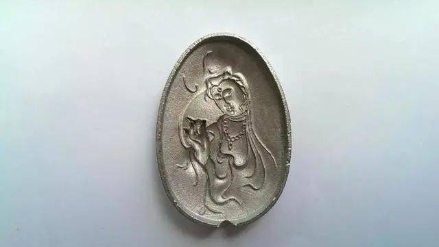 好的翡翠料子，价格想翻倍，得看雕刻师厉不厉害了   第4张