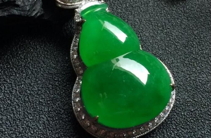 什么人适合翡翠葫芦?翡翠葫芦的寓意有哪些? 第2张