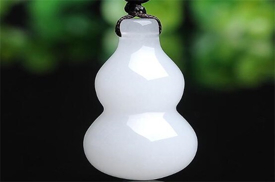 葫芦戴在左手还是右手,戴左手作用更大 第3张