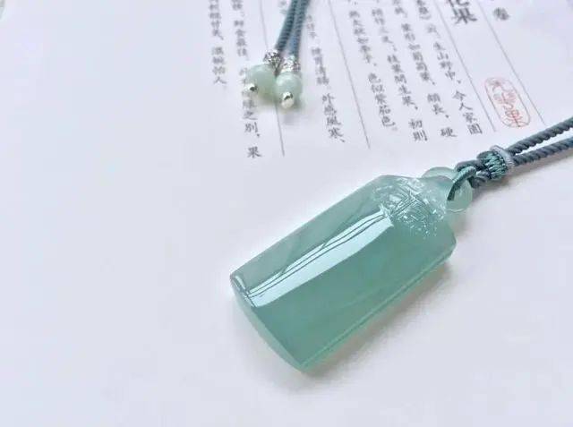 好的翡翠料子，价格想翻倍，得看雕刻师厉不厉害了   第3张