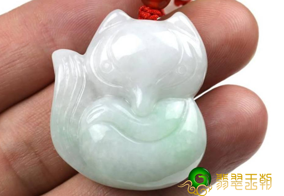 翡翠玉石雕刻狐狸的寓意是什么？天然水晶雕刻成狐狸有什么含义寓意？   第3张