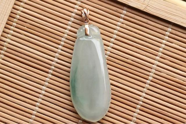 糯种飘花价格怎么样？糯种翡翠的价格要如何确定？   第1张