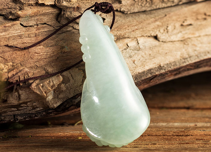 翡翠玉兰花长什么样？它的寓意原来这么美好……   第2张