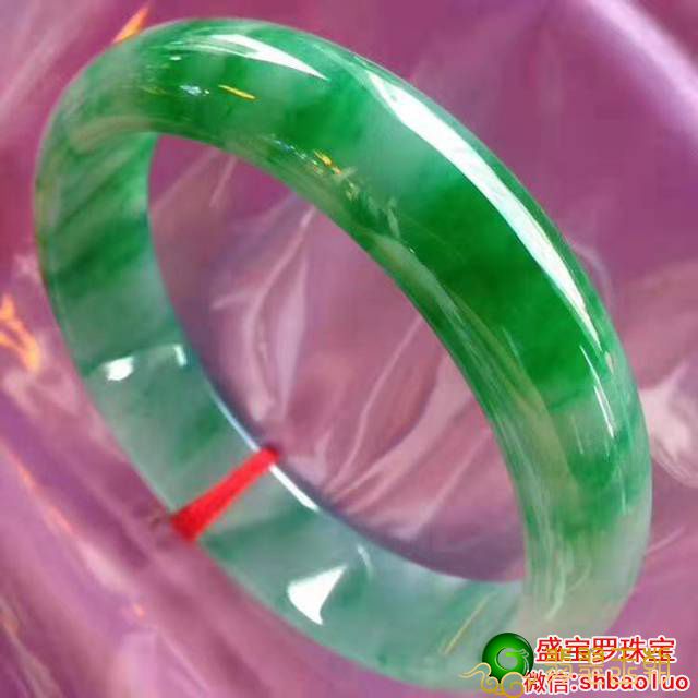 根据翡翠玉手镯价格照片，掌握翡翠镯子贵的缘故   第1张