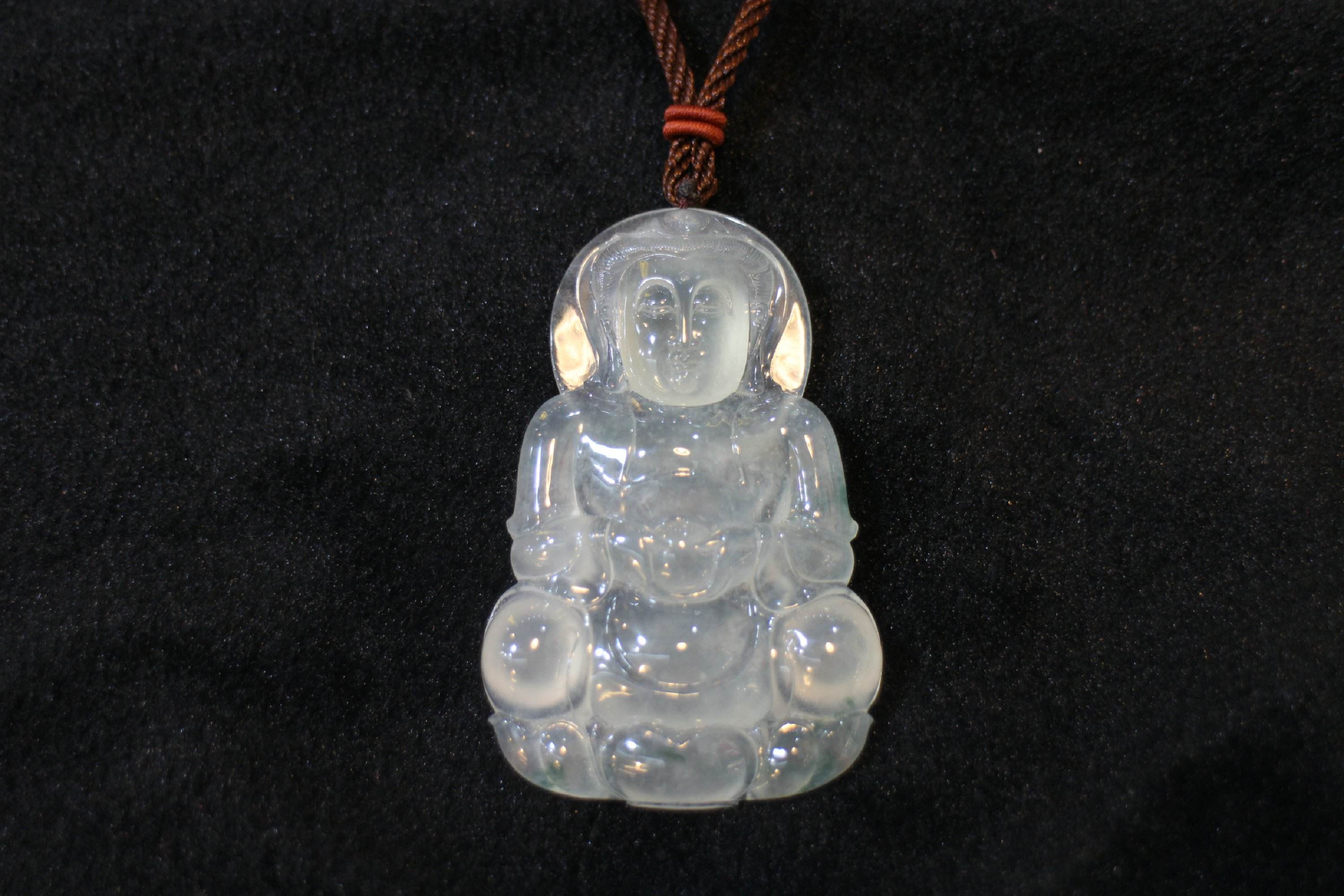 玉观音价格高吗？翡翠观音吊坠有什么寓意？   第1张