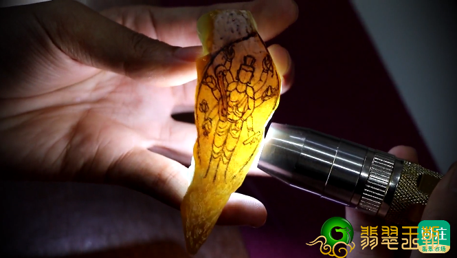 千手观音菩萨翡翠手雕你把握吗？   第3张