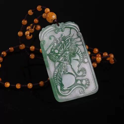 翡翠的雕刻风格都有什么讲究？   第5张