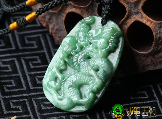 选购翡翠礼品时应注意的几点 