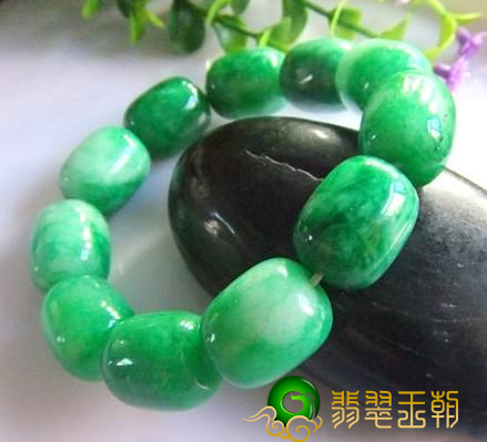 翡翠不一样颜色代表什么不一样的喻意   第1张