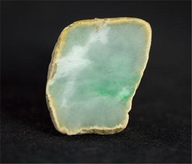 透过皮壳辨识翡翠内部？我们要认真观察这五个方面！(图文)   第2张