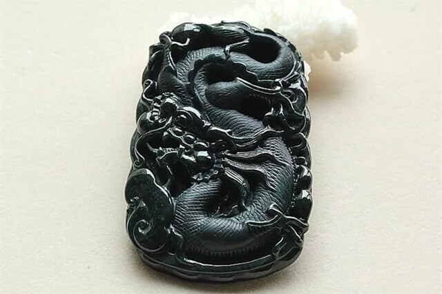 墨翠翡翠手镯为什么少见？还不是定位太尴尬！   第2张