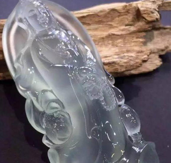 翡翠估价，讨论一下，是否真的有这个意义？   第2张