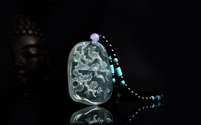 
                翡翠是怎么形成的？翡翠形成的四大观点
   第2张