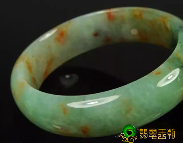 翡翠的缺陷会危害其使用价值吗 翡翠的缺陷与翡翠使用价值关联   第2张