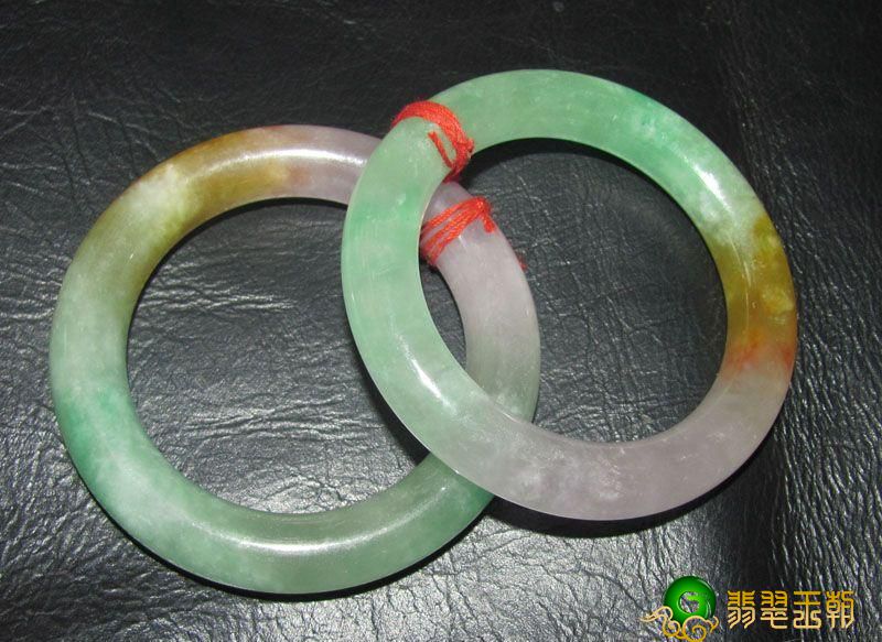 三色翡翠是什么？三色翡翠有着 哪些难以忘怀寓意   第1张