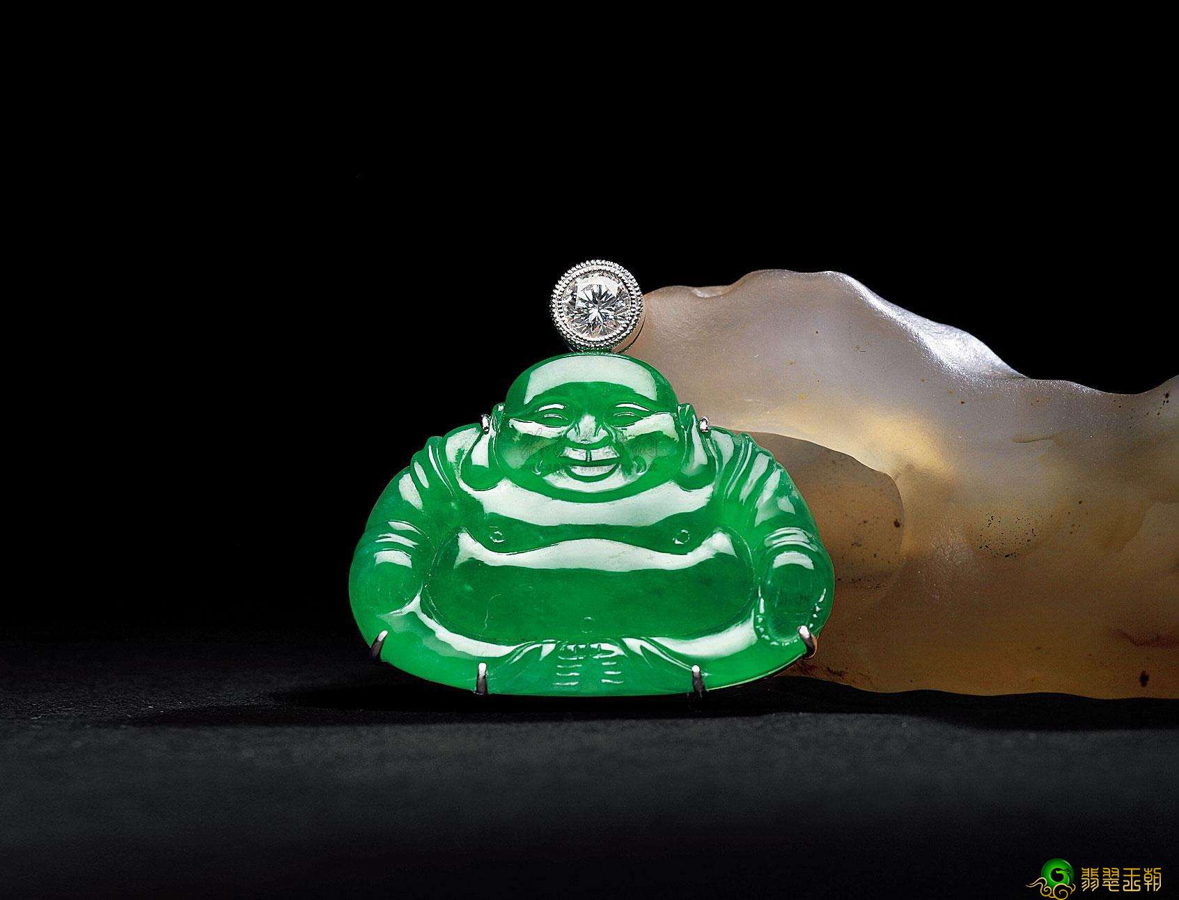 翡翠佛都是啥价格的,越大的翡翠价钱越高吗? 第2张