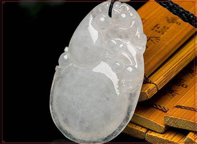 冰糯种翡翠值得购买吗？点击此文给你专业意见！   第3张