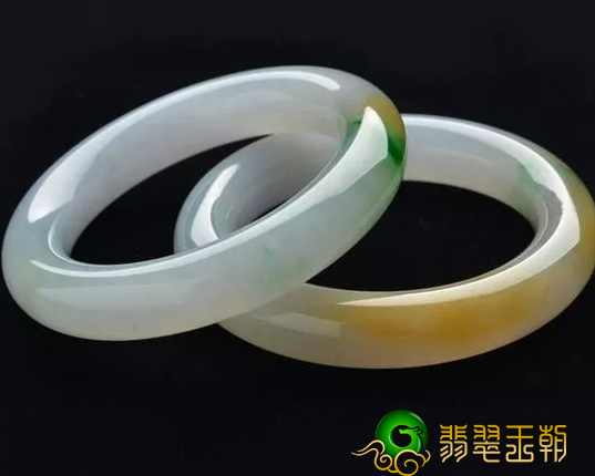 不明白怎样购买翡翠镯子 看行话小结的5大技巧   第1张