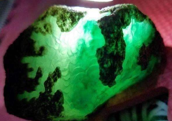 翡翠原石的基本概念，怎样鉴别翡翠原石的品质？   第2张