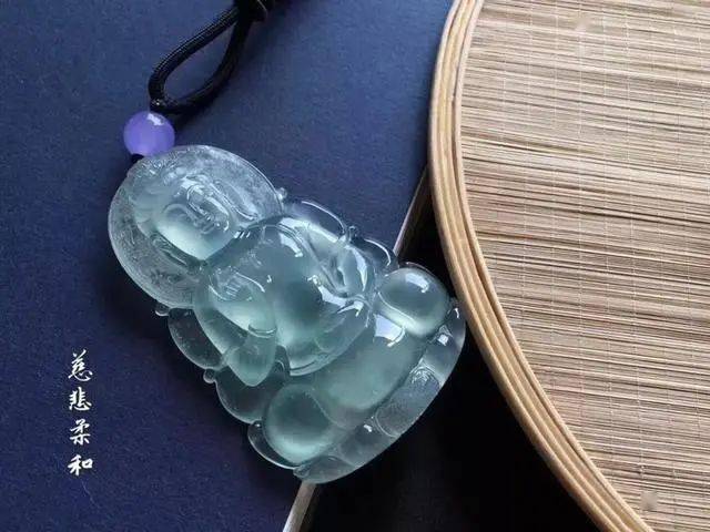 好的翡翠料子，价格想翻倍，得看雕刻师厉不厉害了   第2张