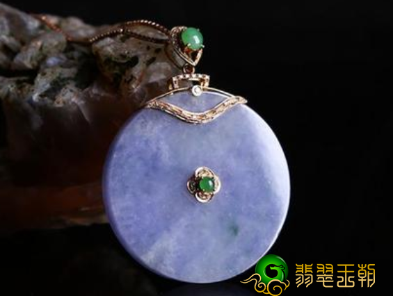 翡翠平安扣的寓意翡翠平安扣有哪些寓意和戴法   第2张