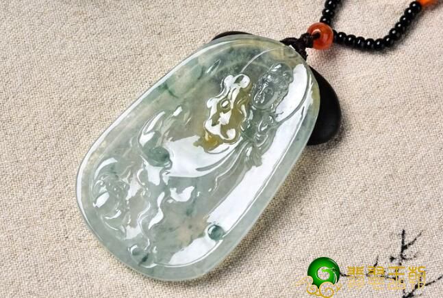 老坑翡翠挂件爱护保养是很重要的，得到好的翡翠就必然要这样做   第2张