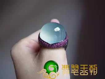翡翠戒指的佩戴寓意   第2张