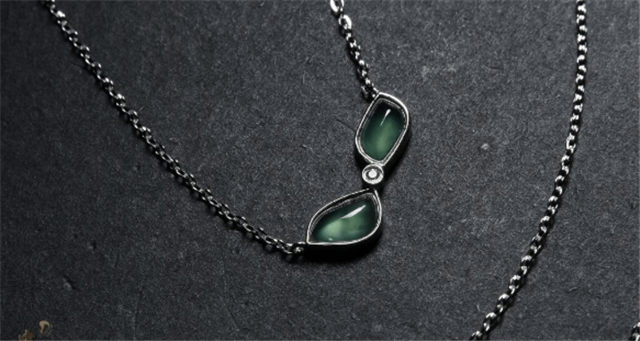 高档油青种翡翠贵吗?原来这里面有大学问! 第1张