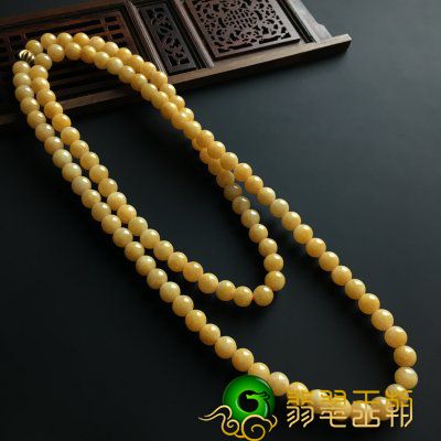 你知道在不同季节佩戴翡翠项链有什么不一样的效果   第2张