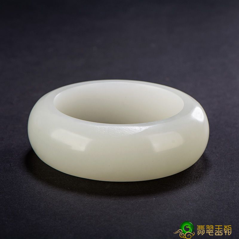 和田玉手镯的寓意是什么，你知道吗   第1张