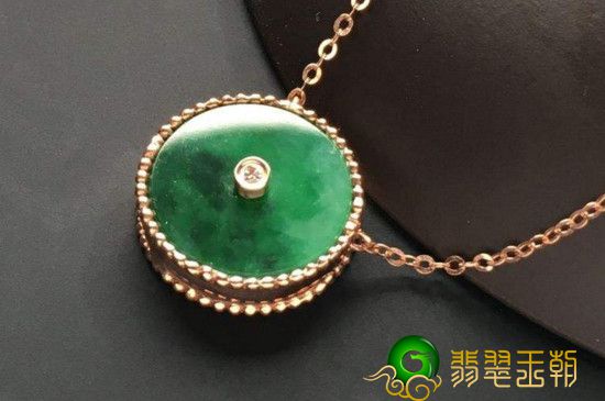 金子翡翠平安扣的喻意，金子翡翠平安扣的寓意   第2张