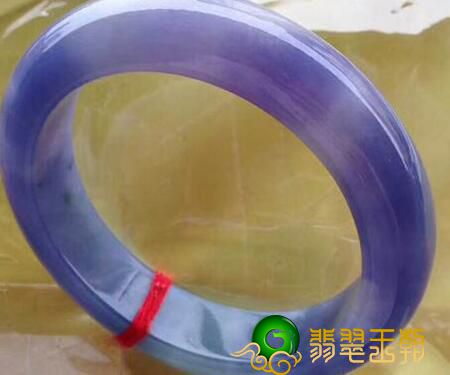 令东方女人欲罢不能的紫罗兰花翡翠有什么幸福喻意 