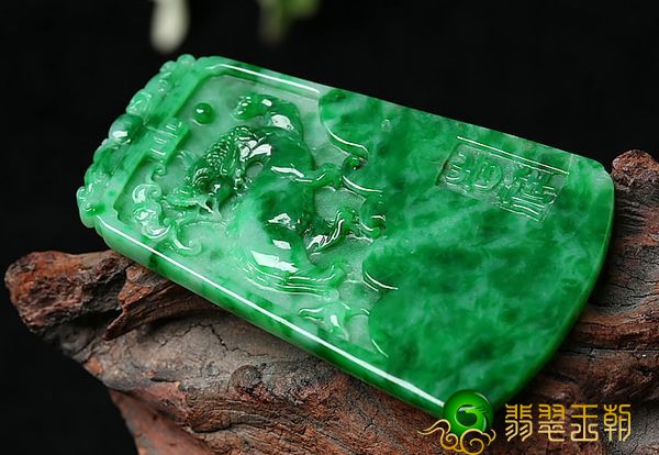 翡翠果真是一经手便会令人喜爱，那麼你喜欢的是翡翠的什么？   第2张