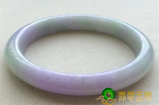 老翡翠代表什么意思？老翡翠将来增值发展潜力是极大的   第4张