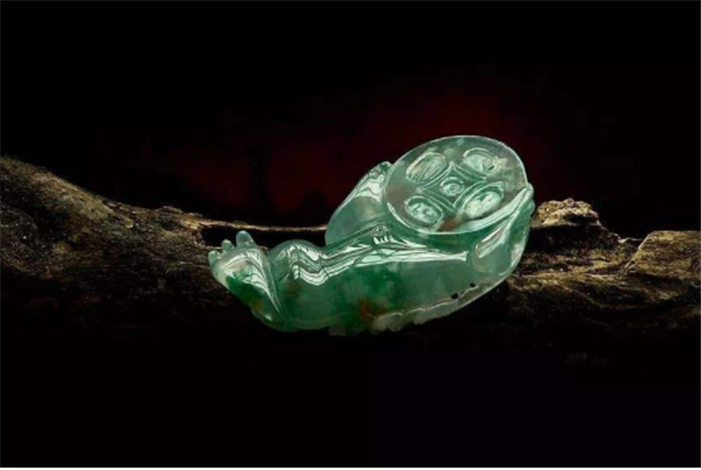 翡翠青蛙的寓意是什么?本文全整理出来了！(图文)   第2张
